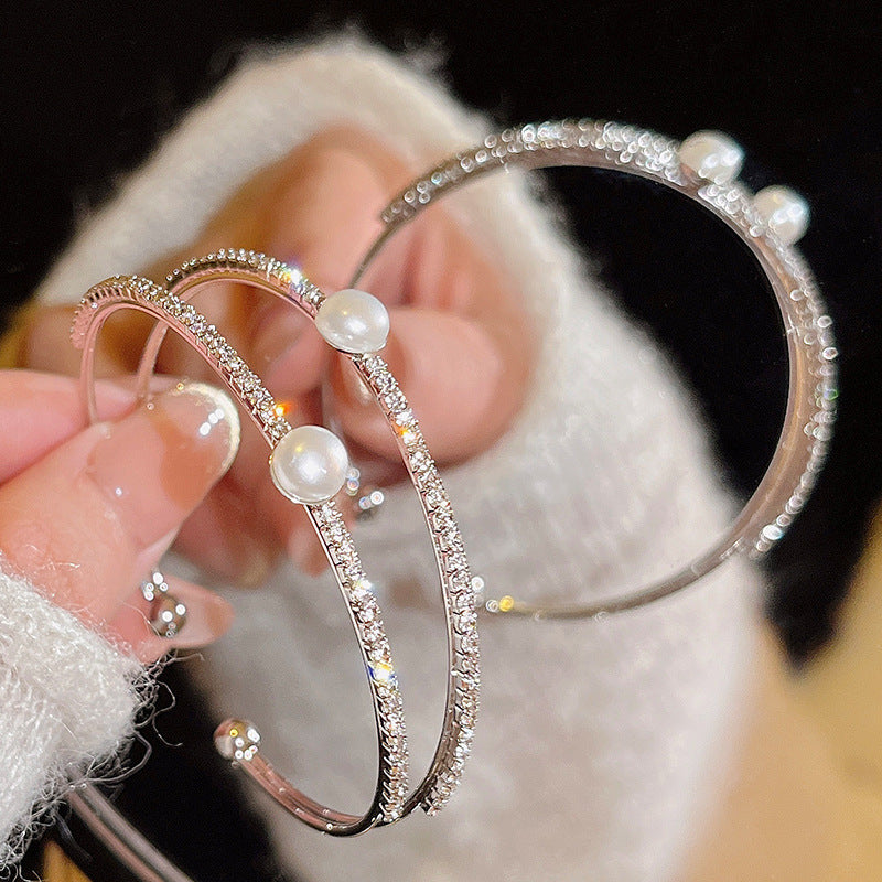 Zircon bracelet