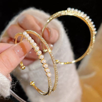 Zircon bracelet