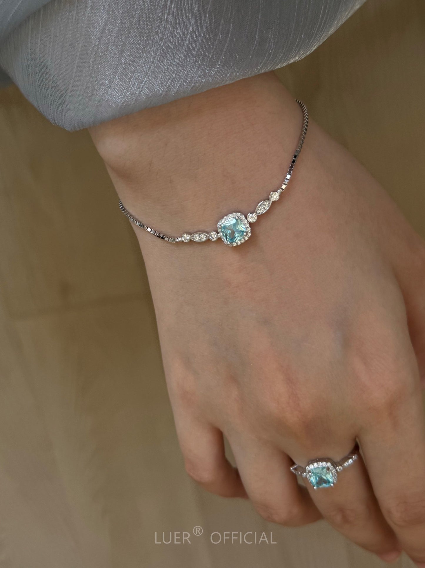 Zircon bracelet