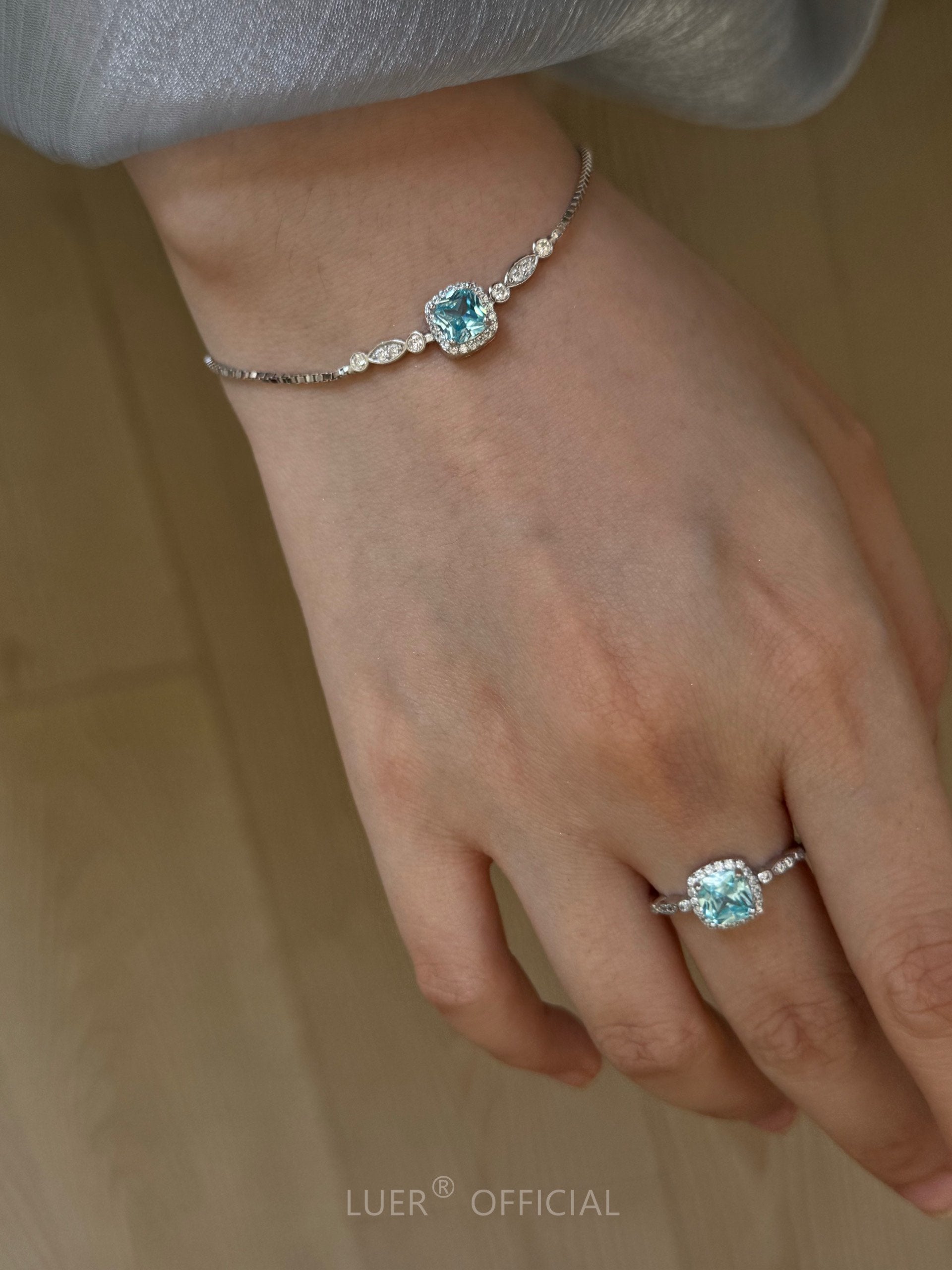 Zircon bracelet