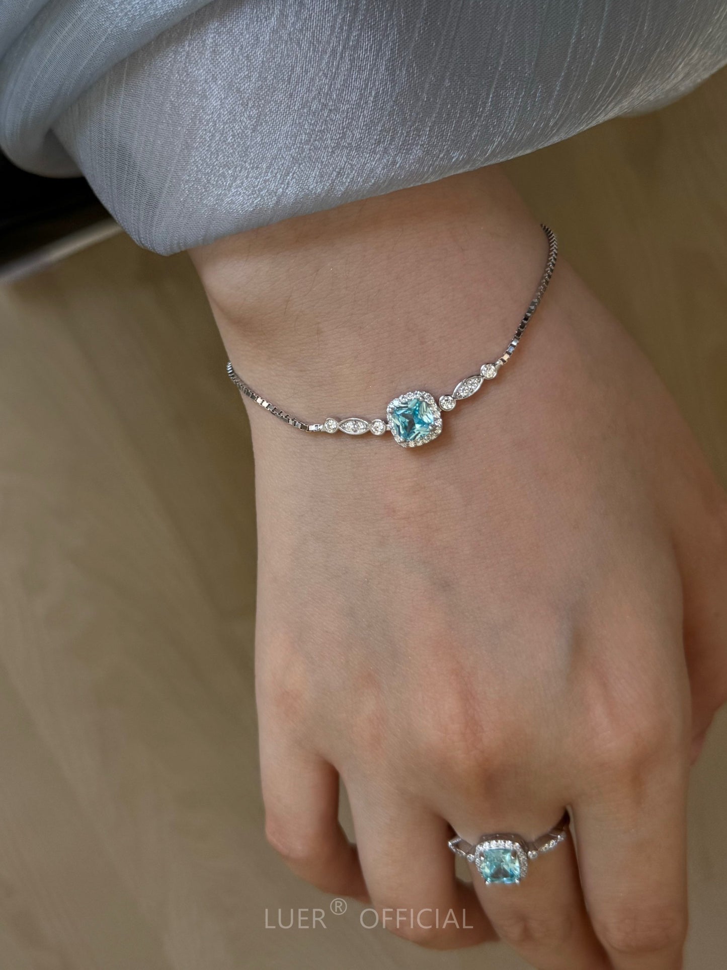 Zircon bracelet