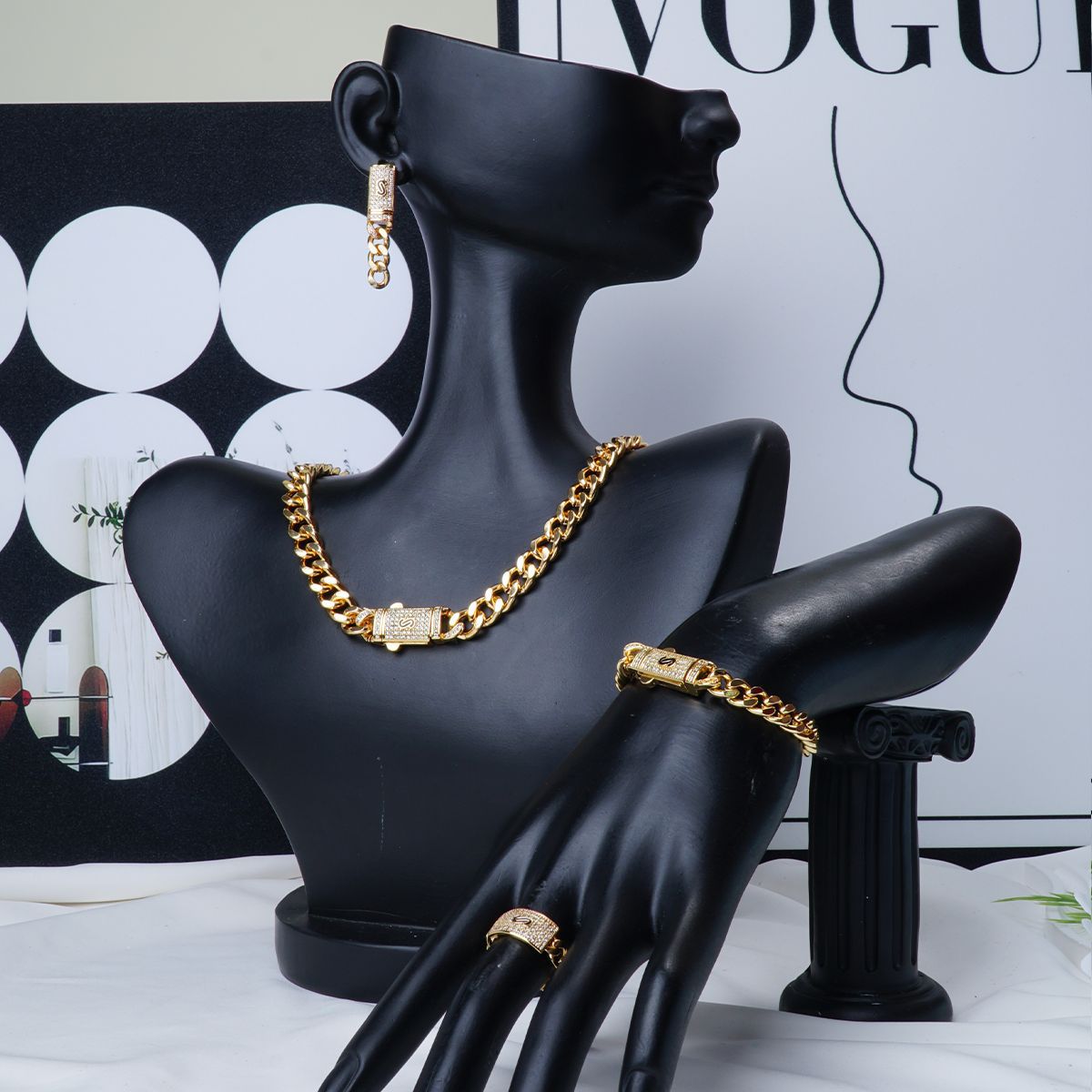 Zircon Cuban Chain