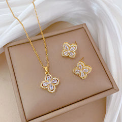 D141 white necklace