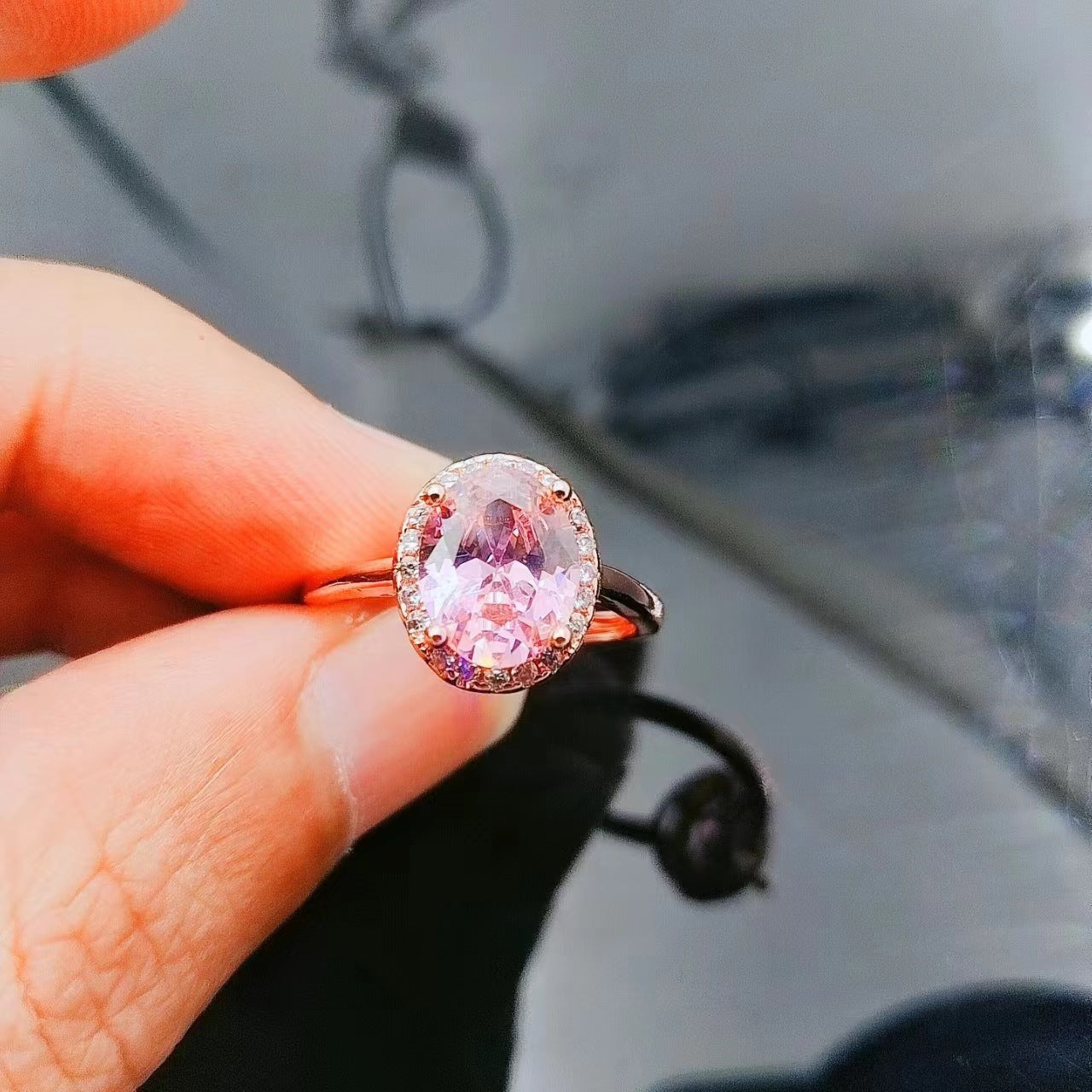 Zircon live ring
