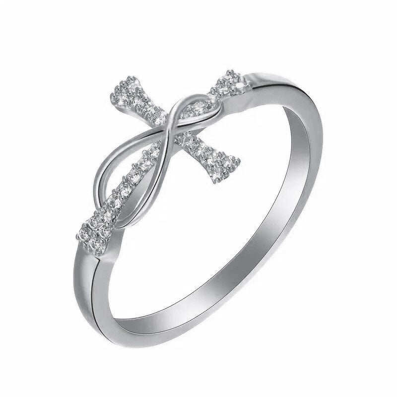 Zircon Möbius ring
