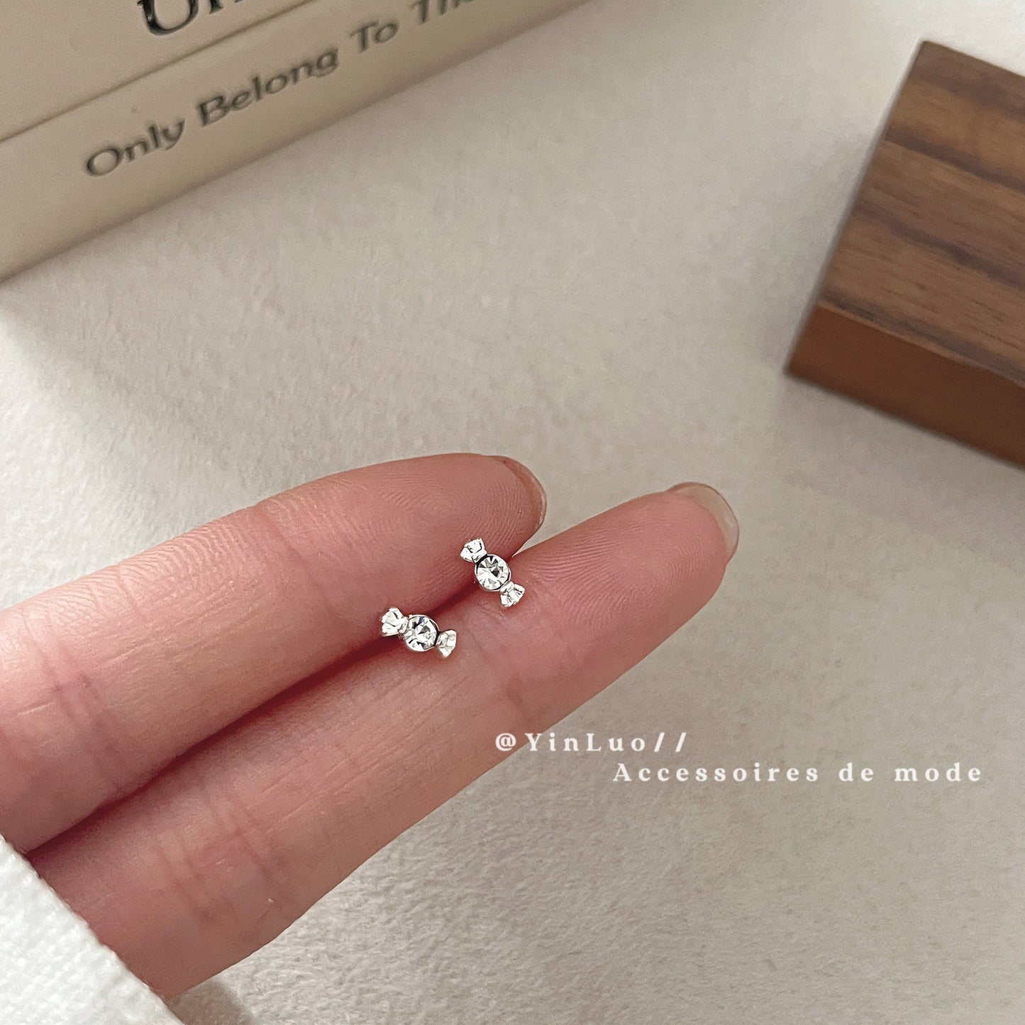 Zirconite ear rings