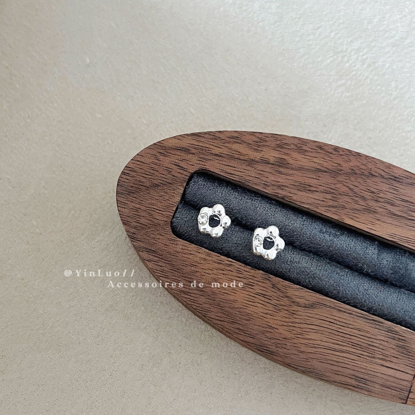 Zirconite ear rings