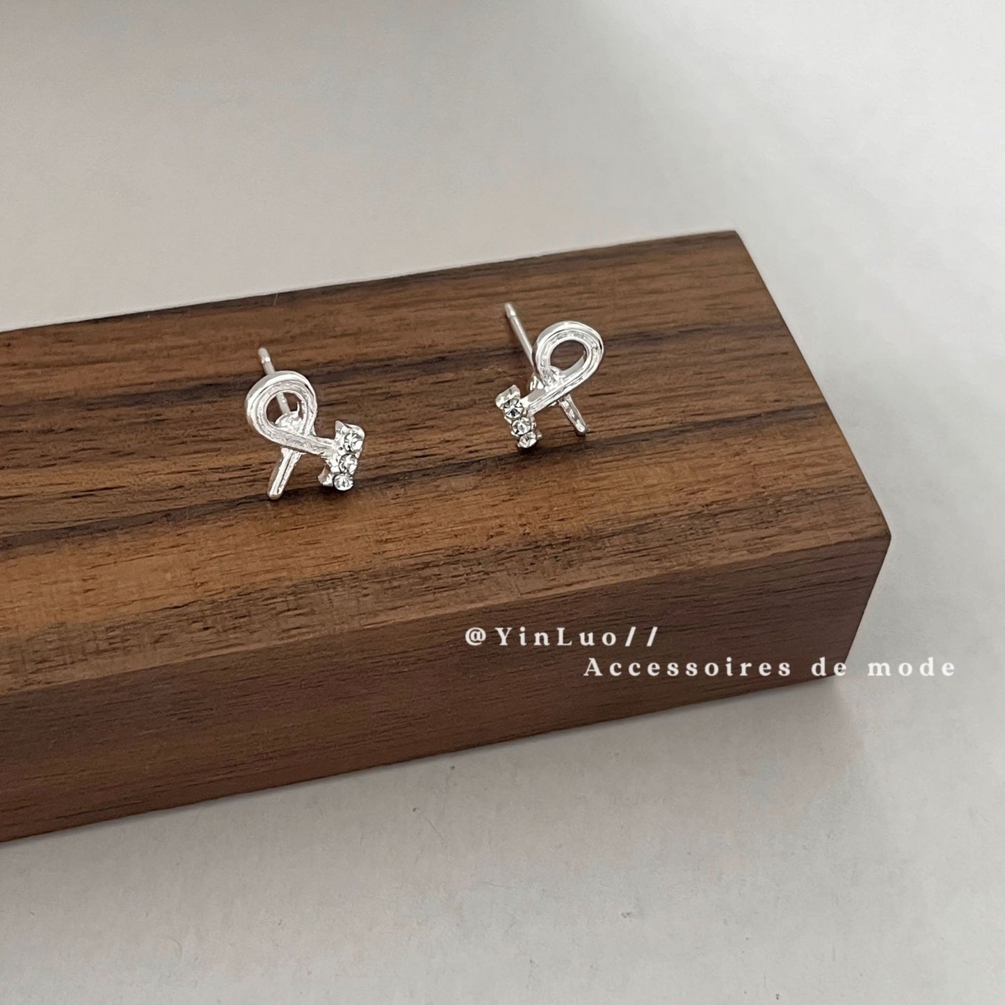 Zirconite ear rings