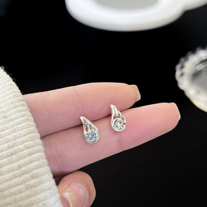 Zirconite ear rings