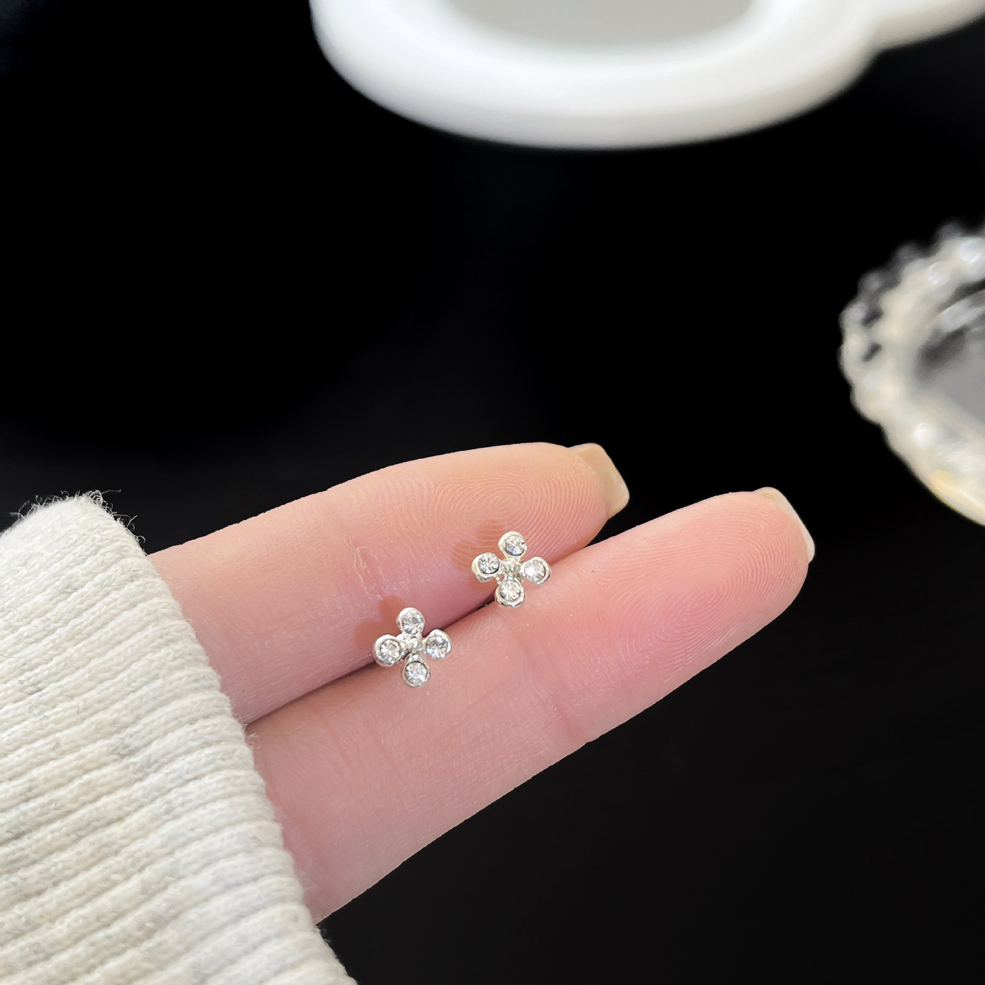 Zirconite ear rings